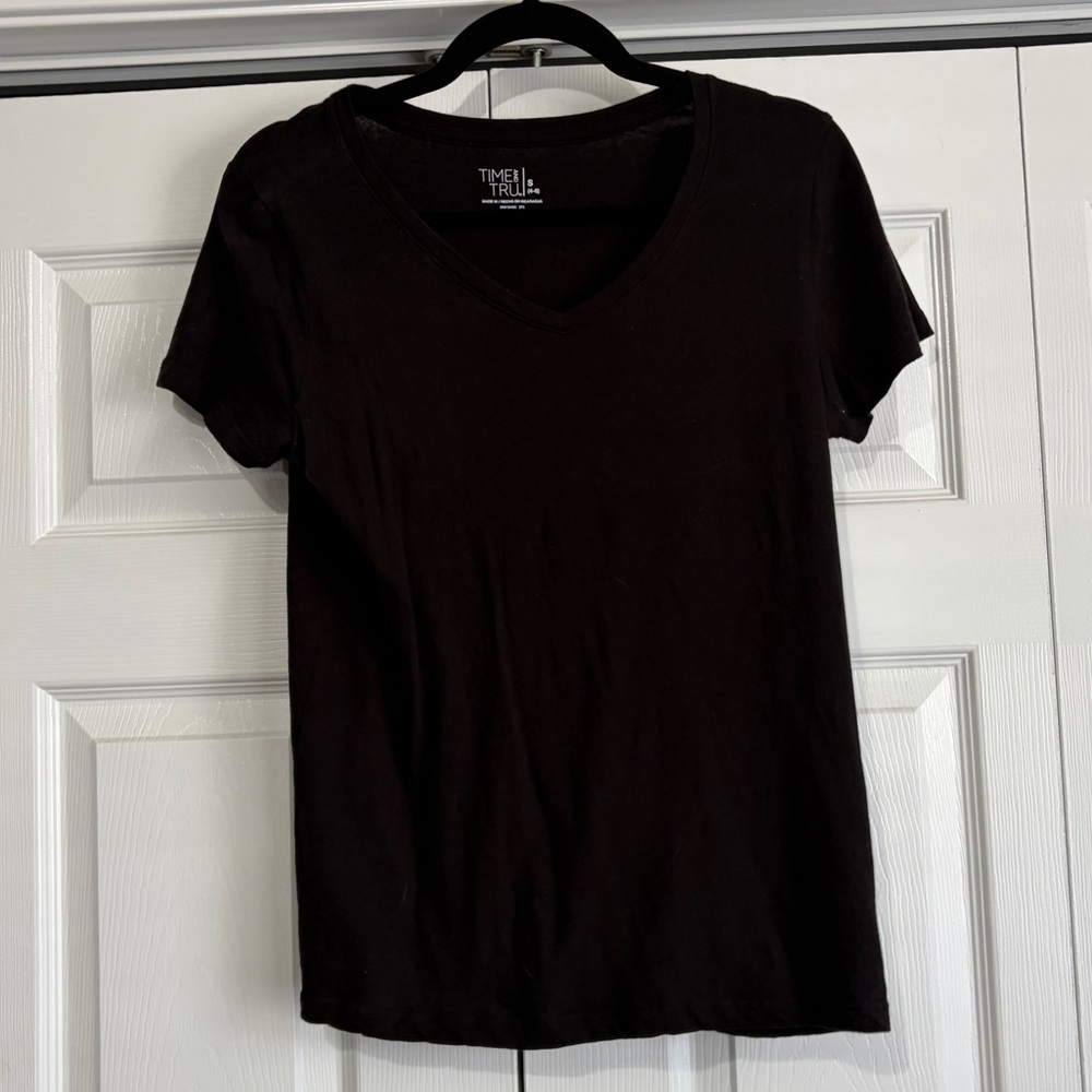 🤯 5/$20 Classic Black V-Neck Short Sleeve Tee